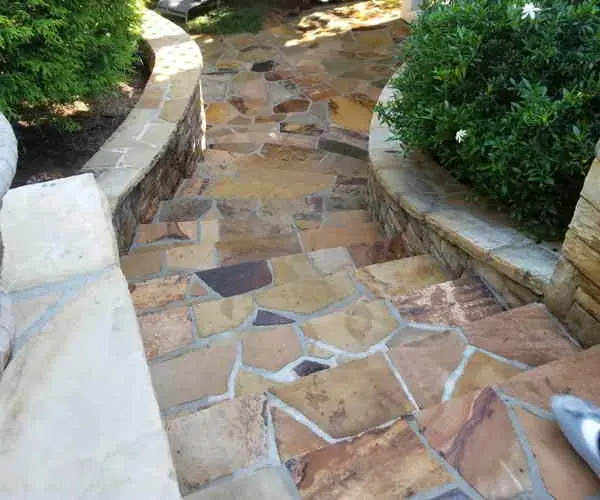 Concrete steps and landing after pressure washing (Oct 2018)