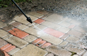 washing services block paving cleaning with high pressure washer